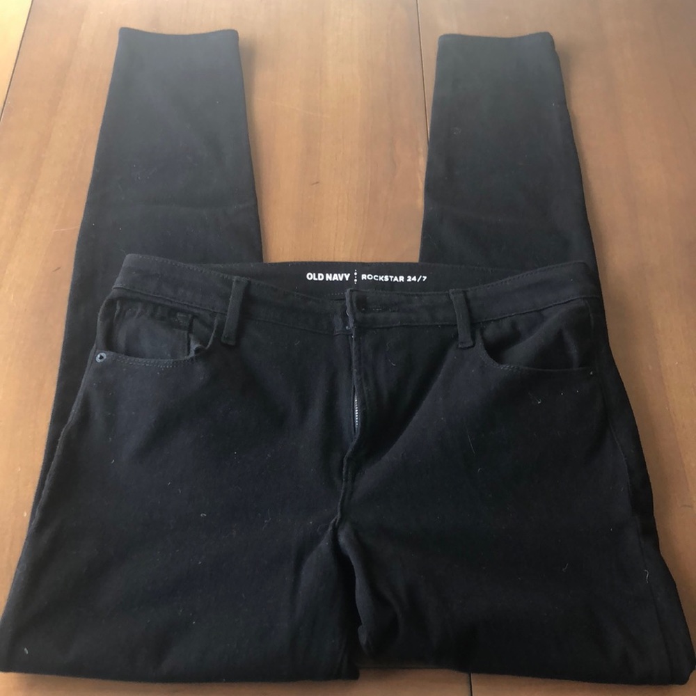 EUC Old Navy Rockstar 24/7 Black 12 Long Jeans